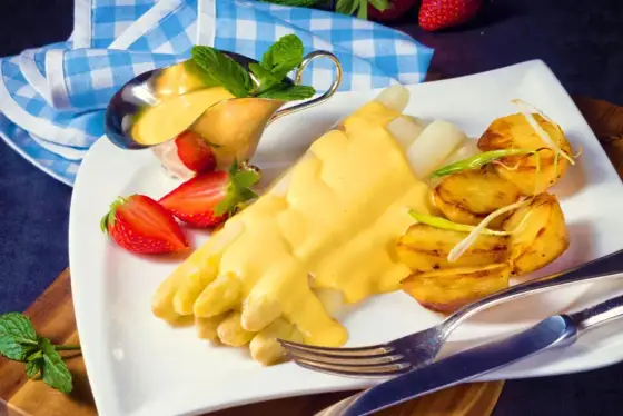 Hollandaisesås - Recept, tips & rädda såsen som skurit sig