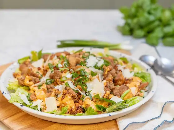 Caesarsallad - Recept för perfekt krisp & smakbalans