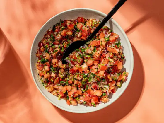 Pico de gallo som blir krispig och smakrik på 15 minuter